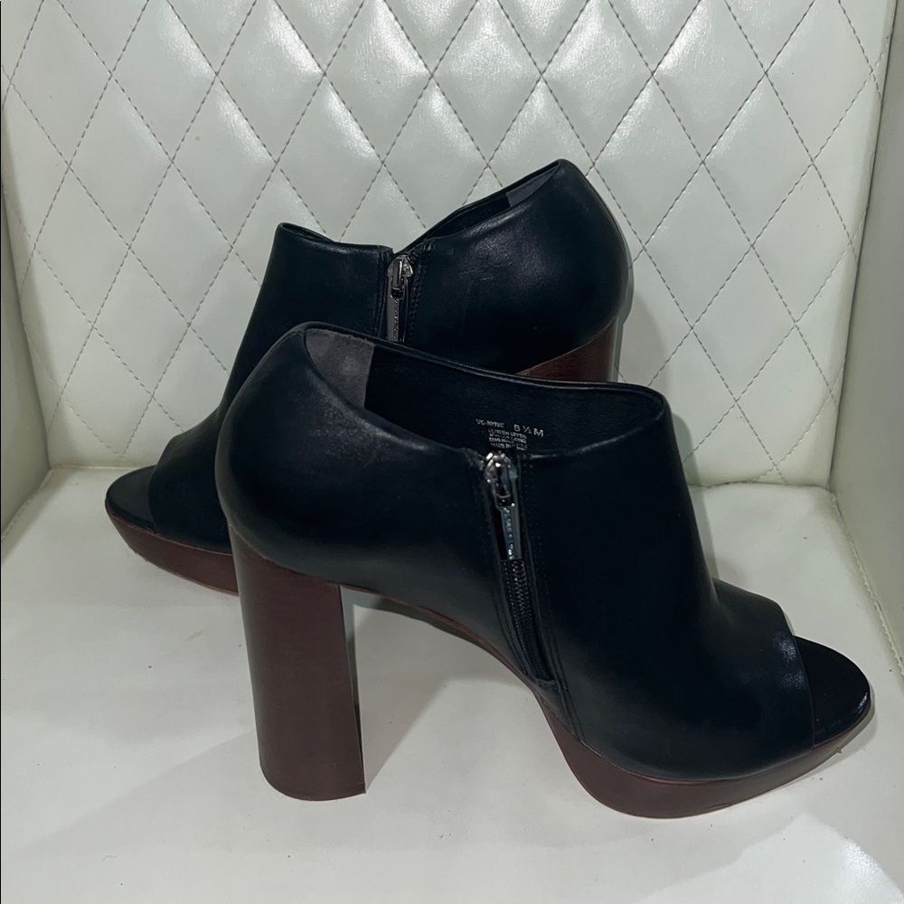 Vince Camuto Black Platform Peep Toe Shoes | Size 8.5